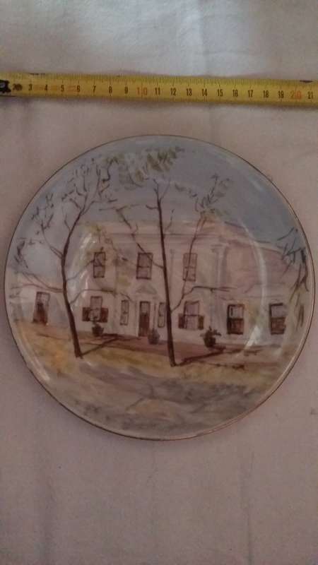 Hand Painted ceramic plate of Stellenbosch Museum.